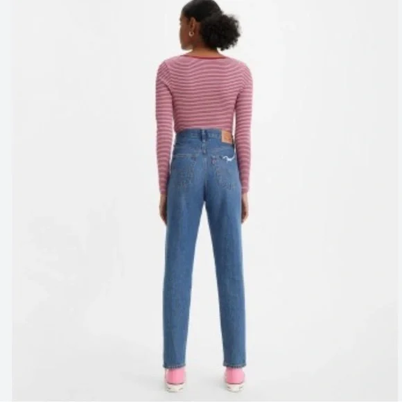 NWT Levi’s High Waisted Mom Jeans Distressed Sz 24 - Picture 2 of 11